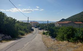 Apartmani 'Cvit'